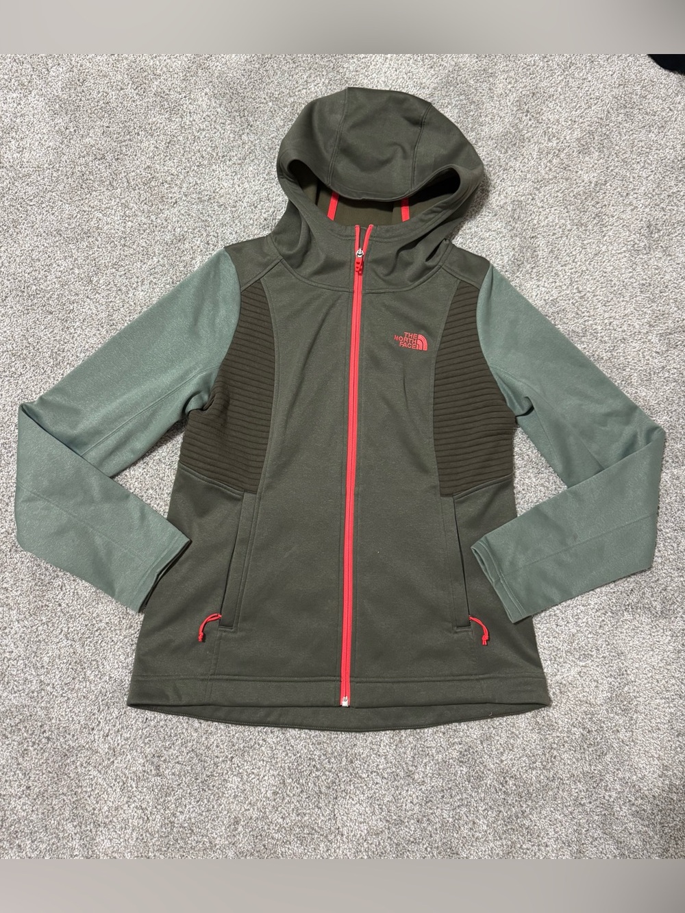The North Face Olive Green Hooded Outdoor Jacket | Gorpcore, Hiking, Medium